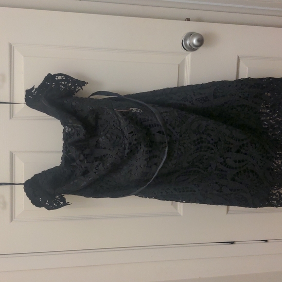 NWT Chi Chi London Plus size lace off-the- shoulder cocktail dress - Picture 2 of 6